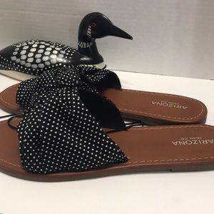 Arizona Jean Co Black/ White Polkadot Sandals new